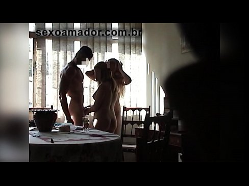 ❤️ Babaturan séks ngajak saurang lalaki raksasa sareng tiluan sareng anjeunna ️❌ video porno di urang